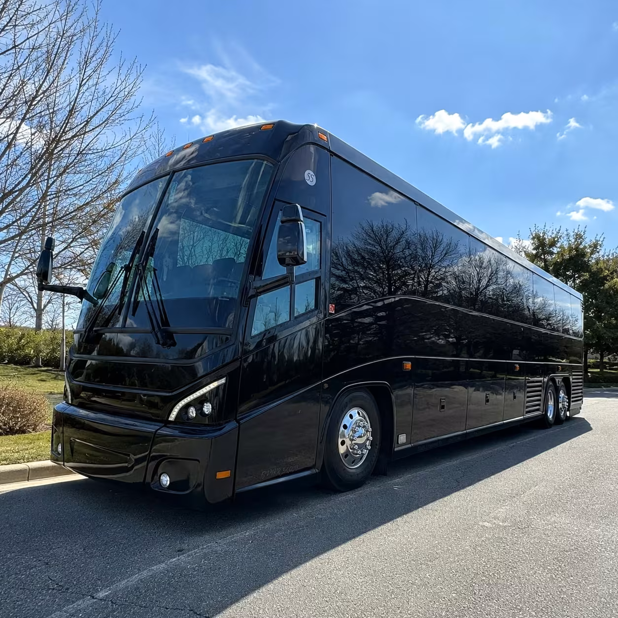 white oak amphitheatre charter bus rentals in greensboro
